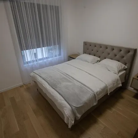 Favorit Apartment *